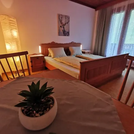 Farm stay Biohof Loefferl Taxenbach