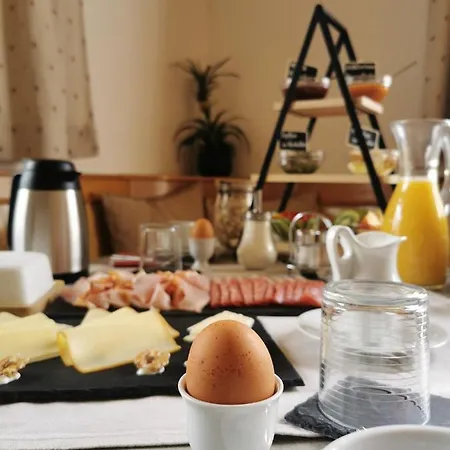 Farm stay Biohof Loefferl Taxenbach